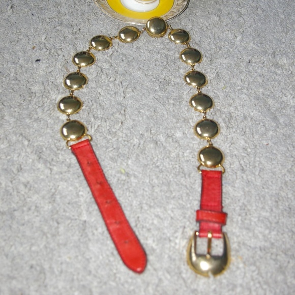 VINTAGE LEATHER  BELT GOLD COLOR  CONCHOS - Picture 8 of 8